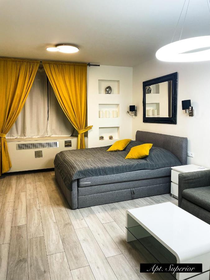 Apartments In The Heart Of Praha Bagian luar foto