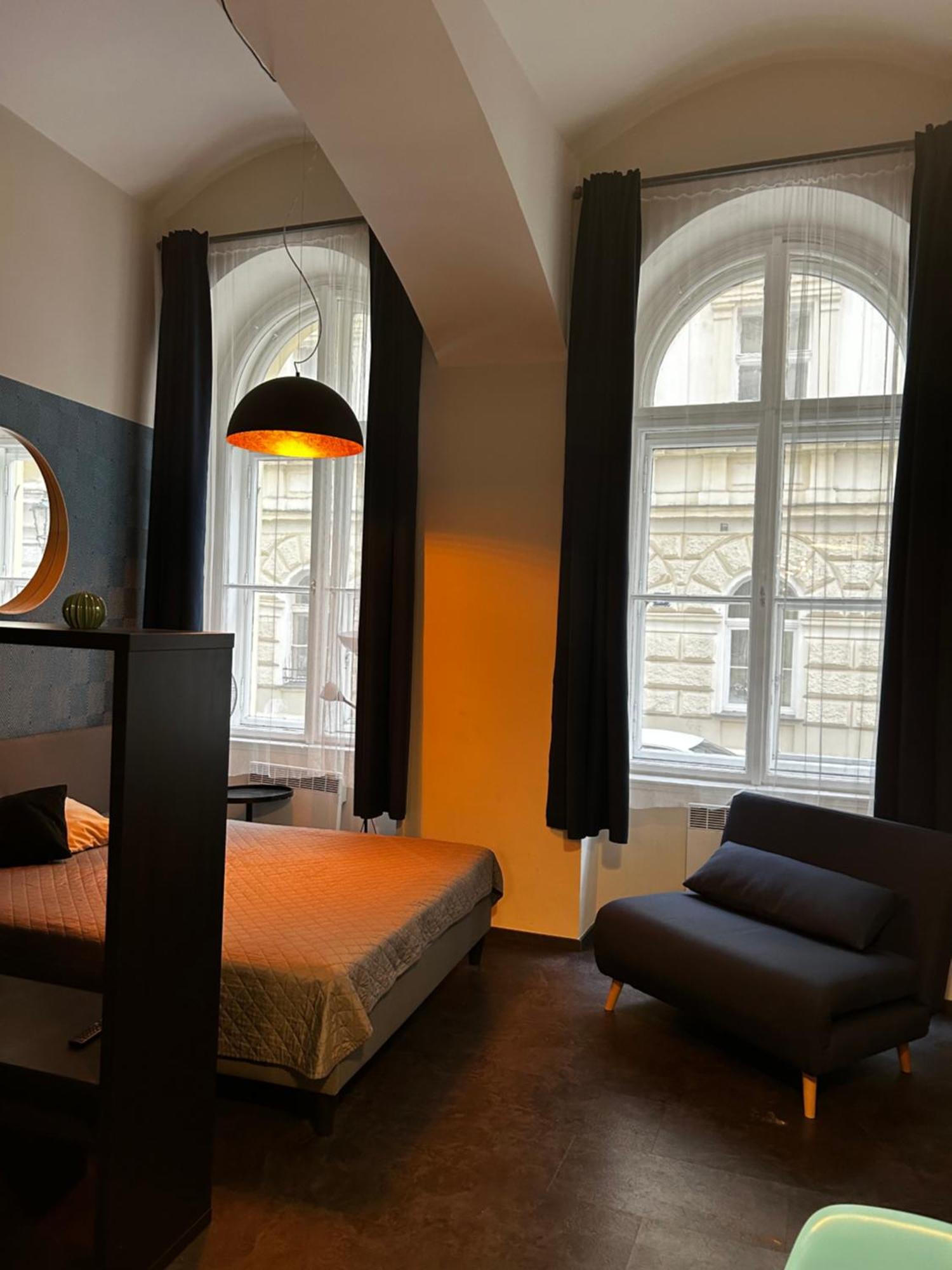 Apartments In The Heart Of Praha Bagian luar foto