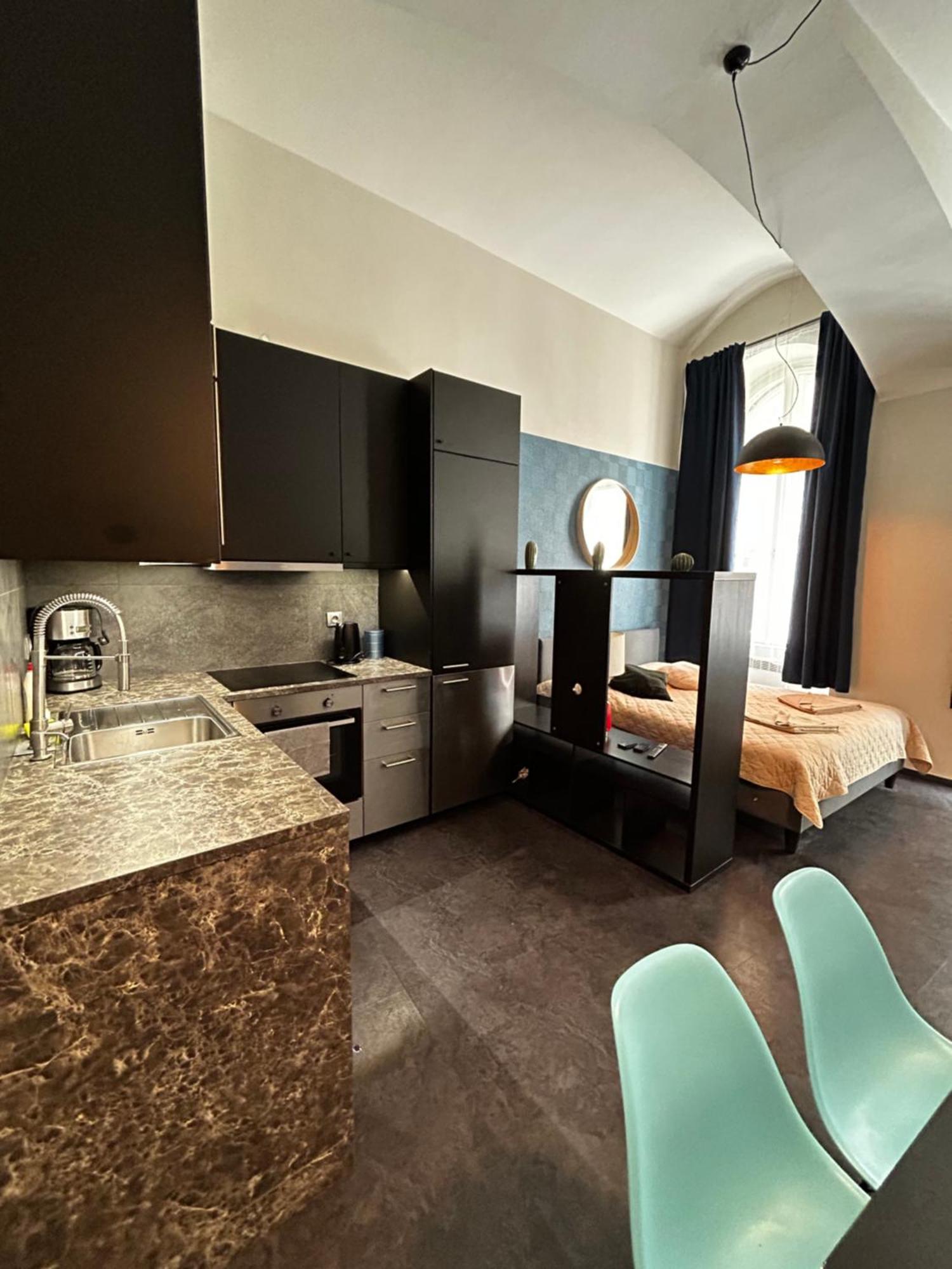 Apartments In The Heart Of Praha Bagian luar foto