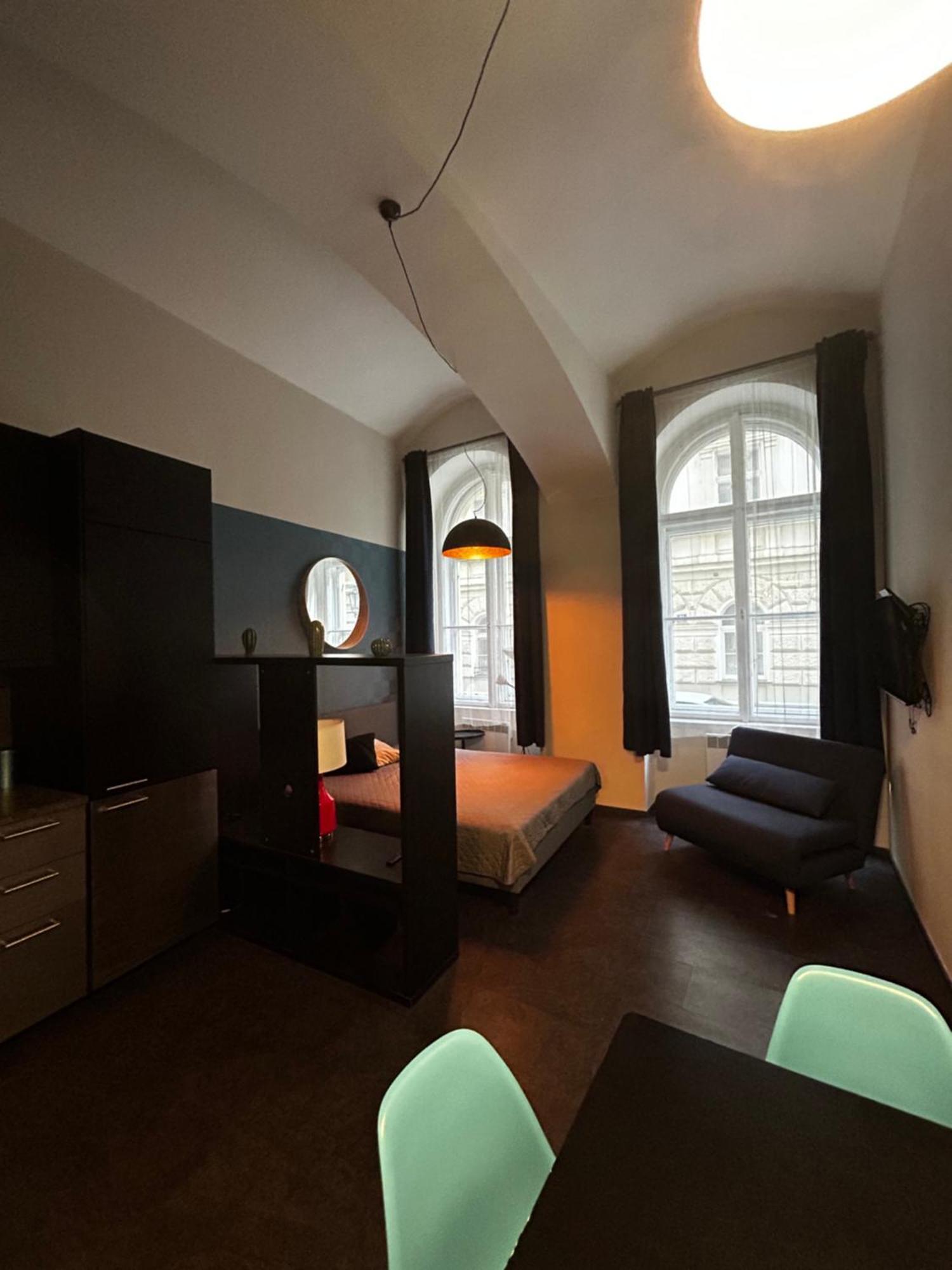 Apartments In The Heart Of Praha Bagian luar foto