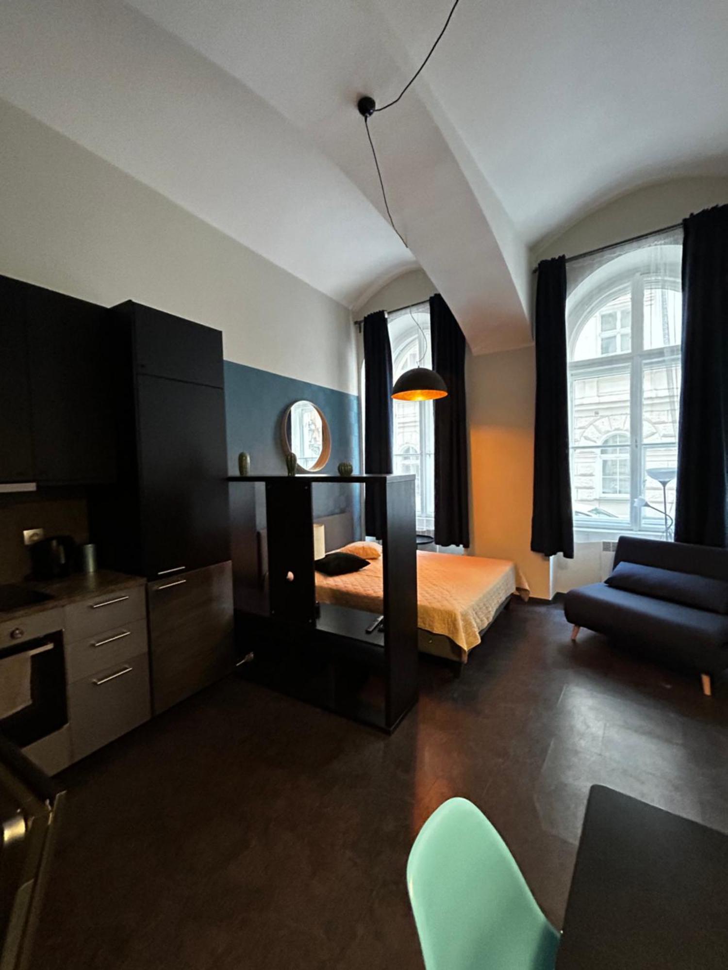 Apartments In The Heart Of Praha Bagian luar foto